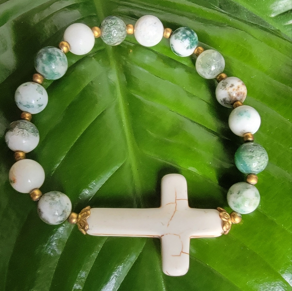 Moss Agate and stone cross stretch bracelet. Vintage